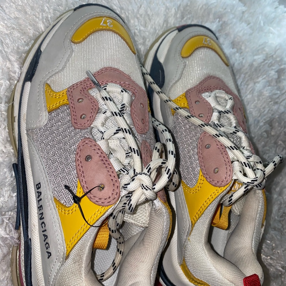 Authentic balenciga sneakers great condition